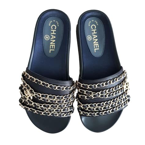 chanel sandals chain.